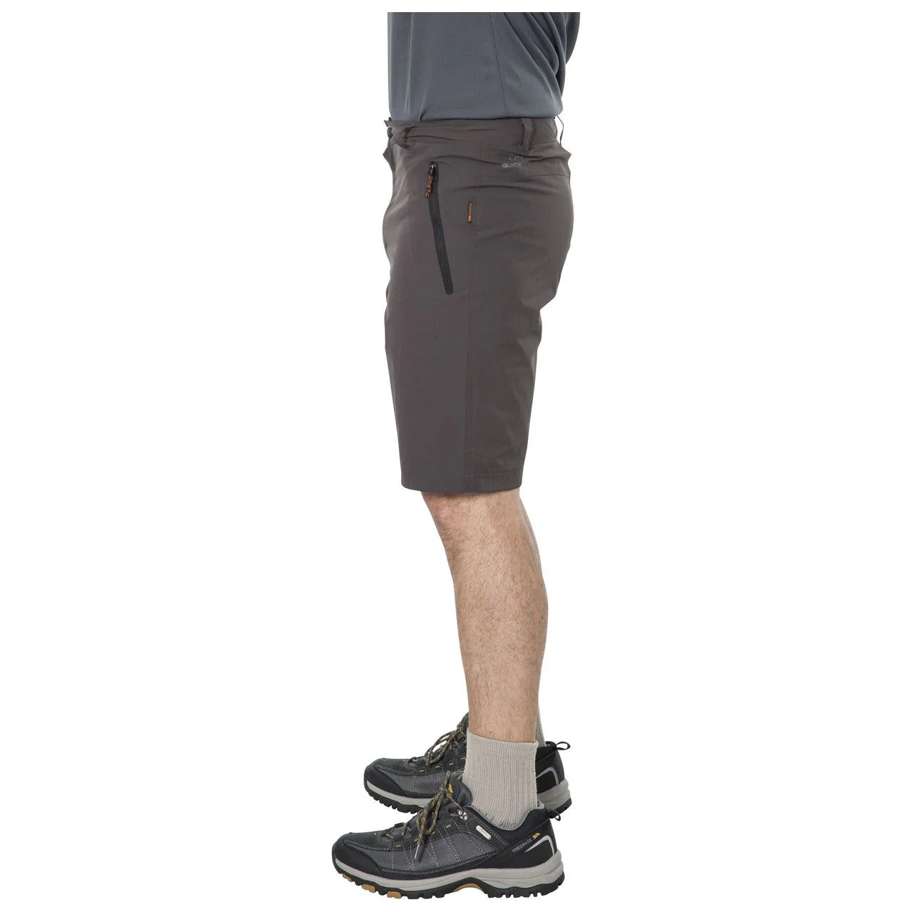 Runnel Men's Cargo Shorts in Peat - Image 4