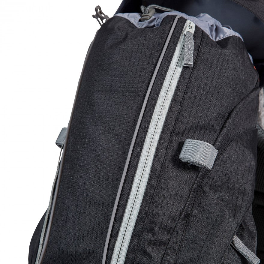 Trek 33 - 33 Litre Rucksack - Ash X (Black) - Image 7